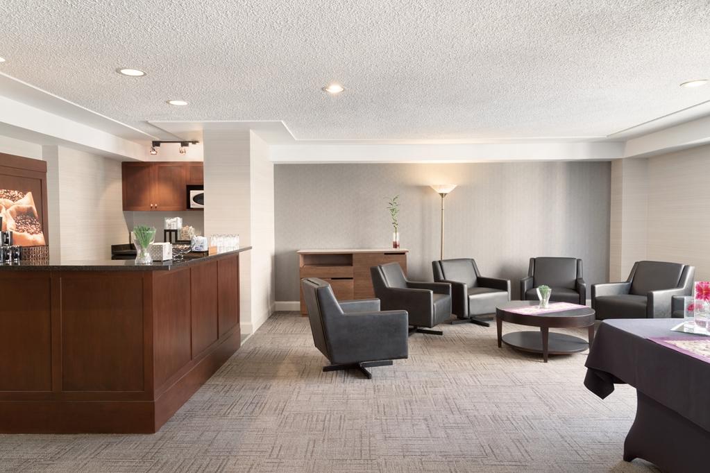 Coast Edmonton Plaza Hotel By Apa Nhà hàng bức ảnh