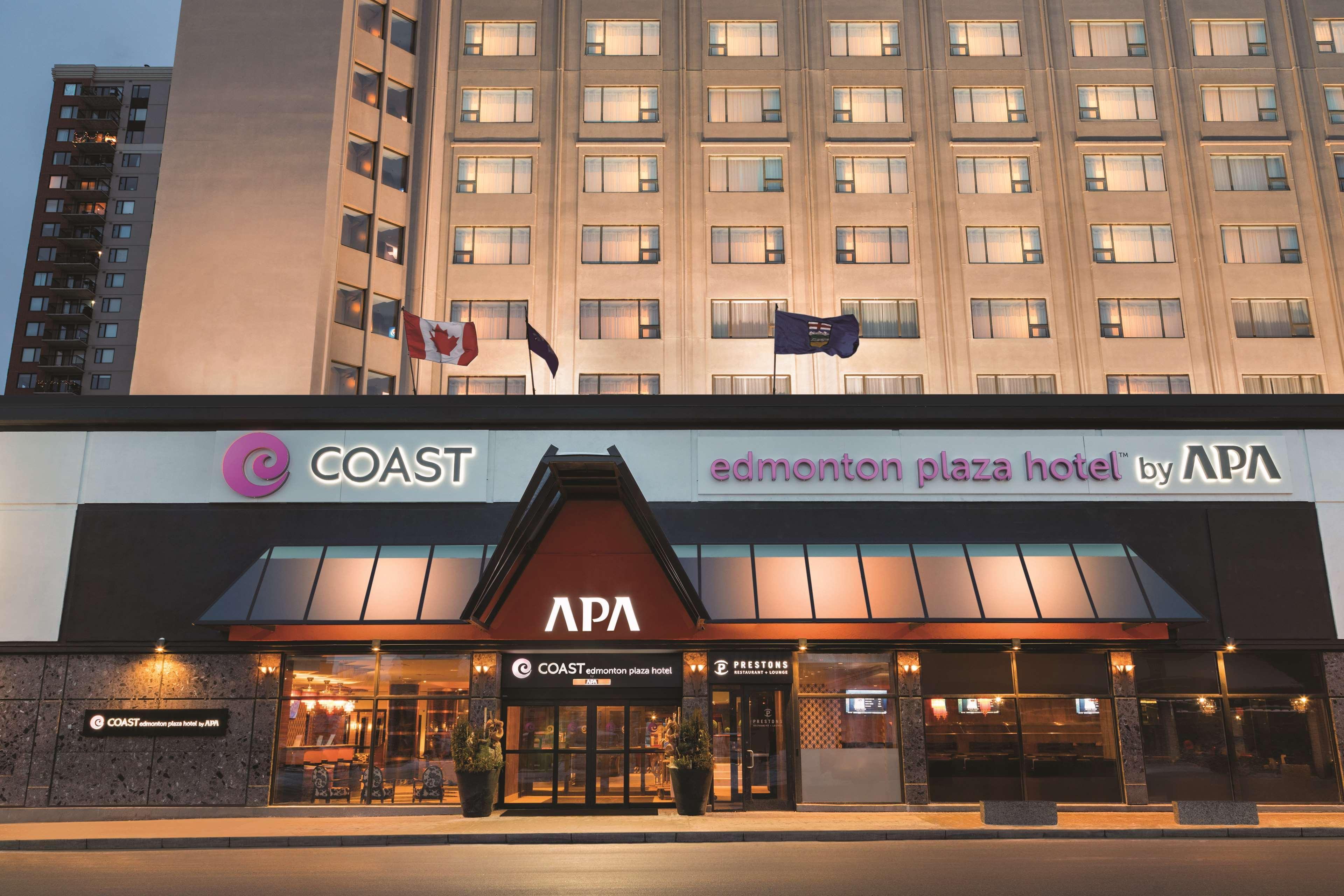 Coast Edmonton Plaza Hotel By Apa Ngoại thất bức ảnh
