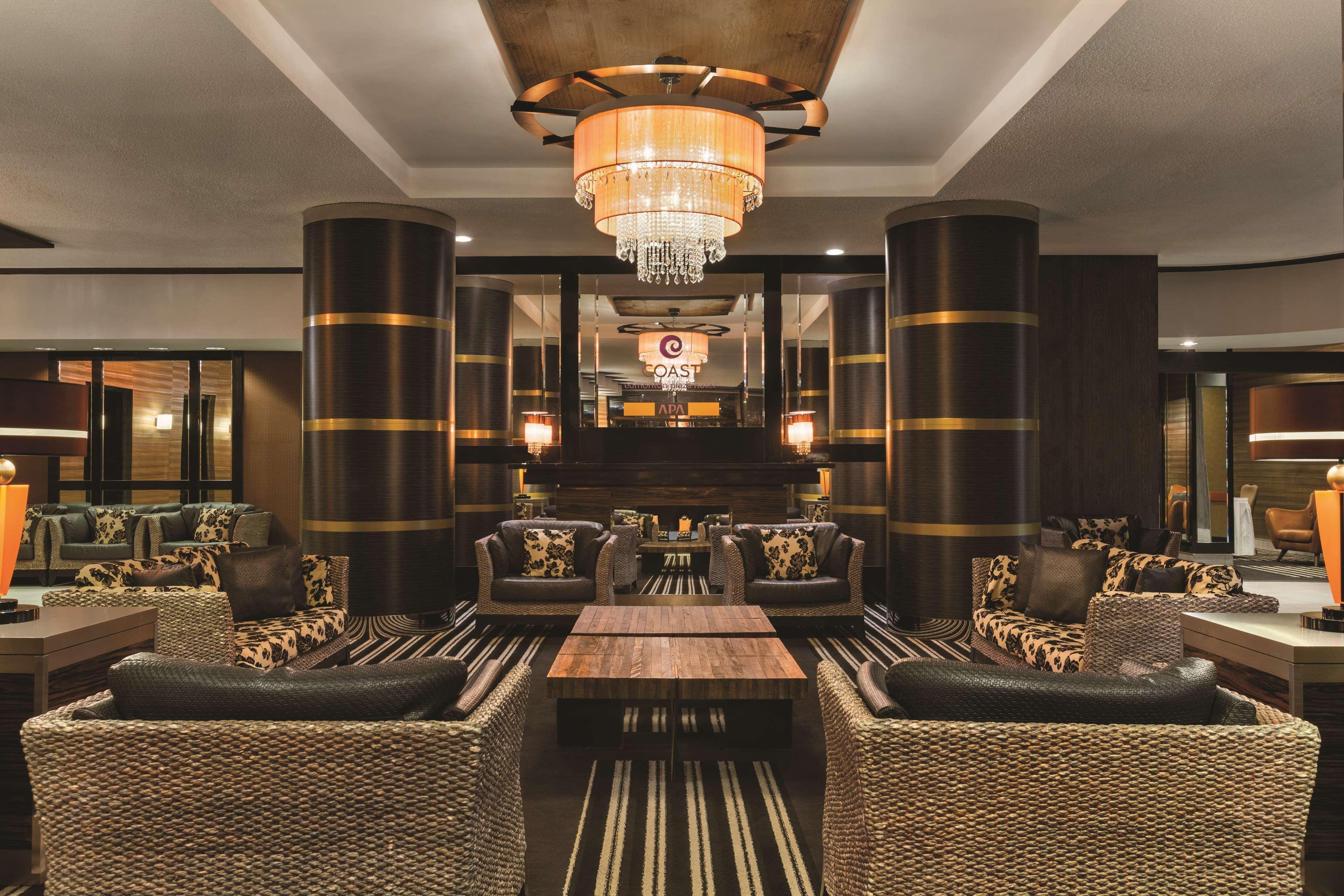 Coast Edmonton Plaza Hotel By Apa Ngoại thất bức ảnh